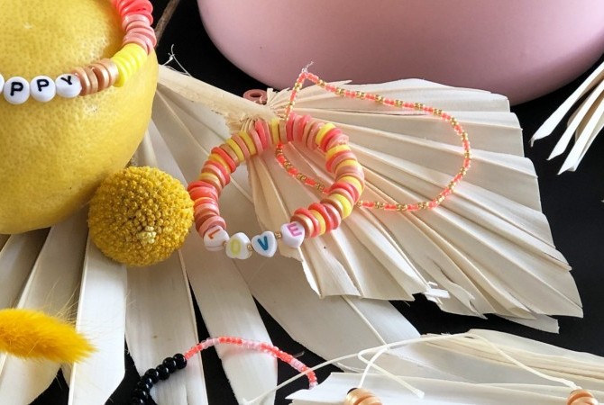 Sommer – Sonne – Sonnenschein und hübsche Armbänder zum Selbermachen