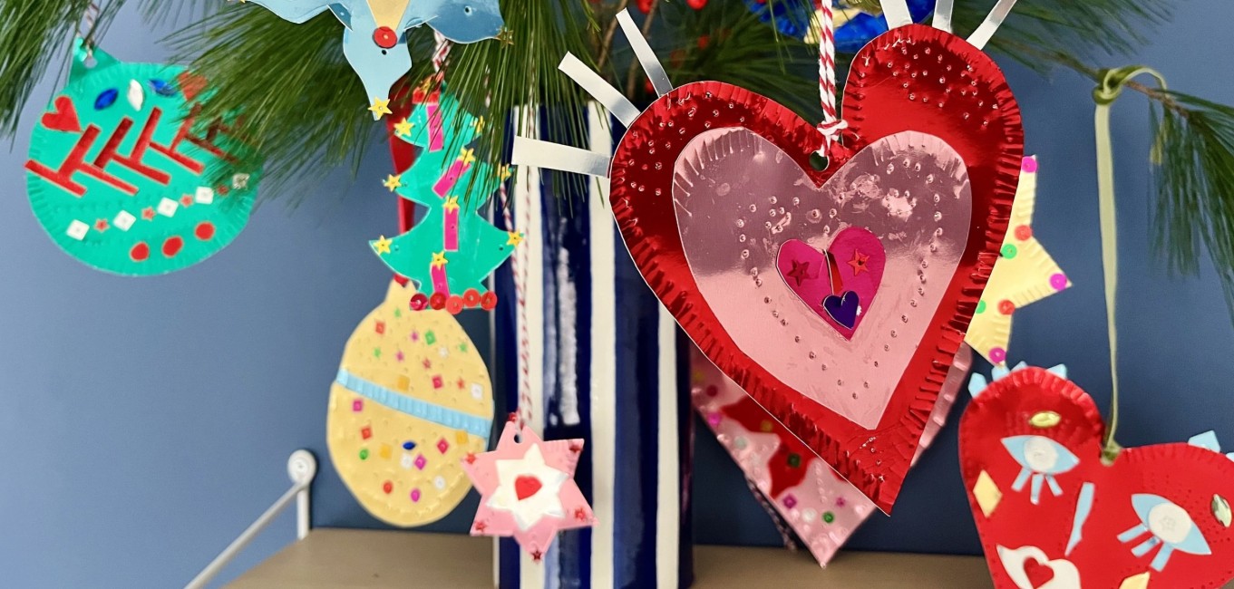 Glitzeranhänger für Weihnachten basteln