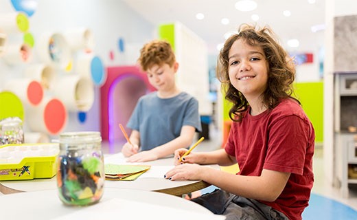 Kinder basteln im Planet Lollipop