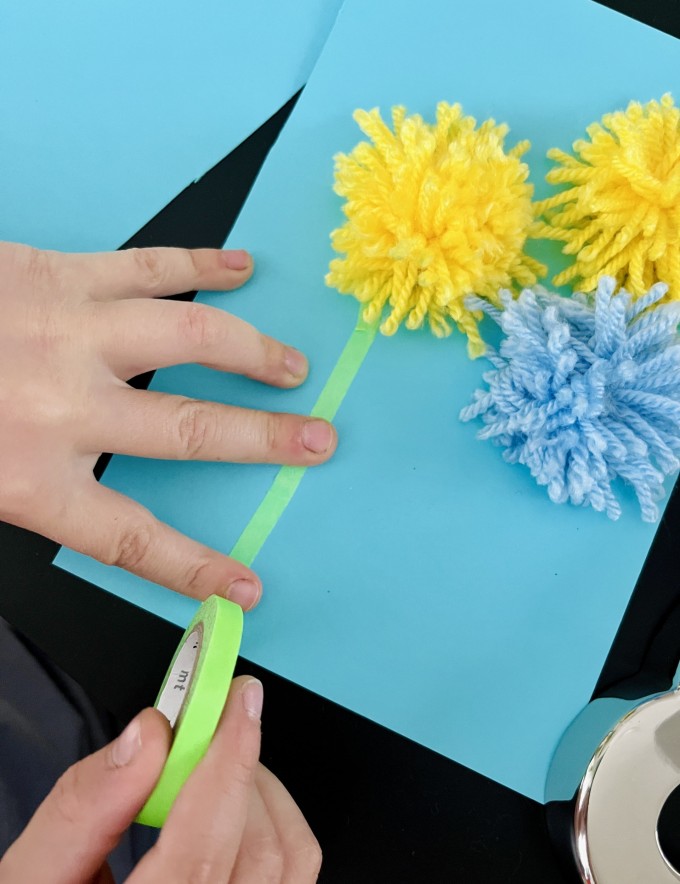 DIY: Blumen aus Wolle - Flauschig, fröhlich, farbenfroh