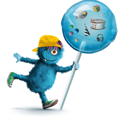 Blaues Monster, mit gelber Kappe und grünen Schuhen. Hält einen blauen Lolli in der Hand.